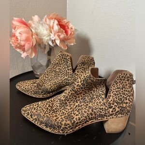 Dolce Vita Serna Leopard Booties w/ Studded Trim - Size 9
